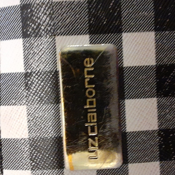 Liz Claiborne Wallet - Picture 2 of 12